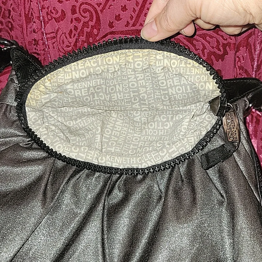 Reaction by Kenneth Cole crossbody - Picture 3 of 16